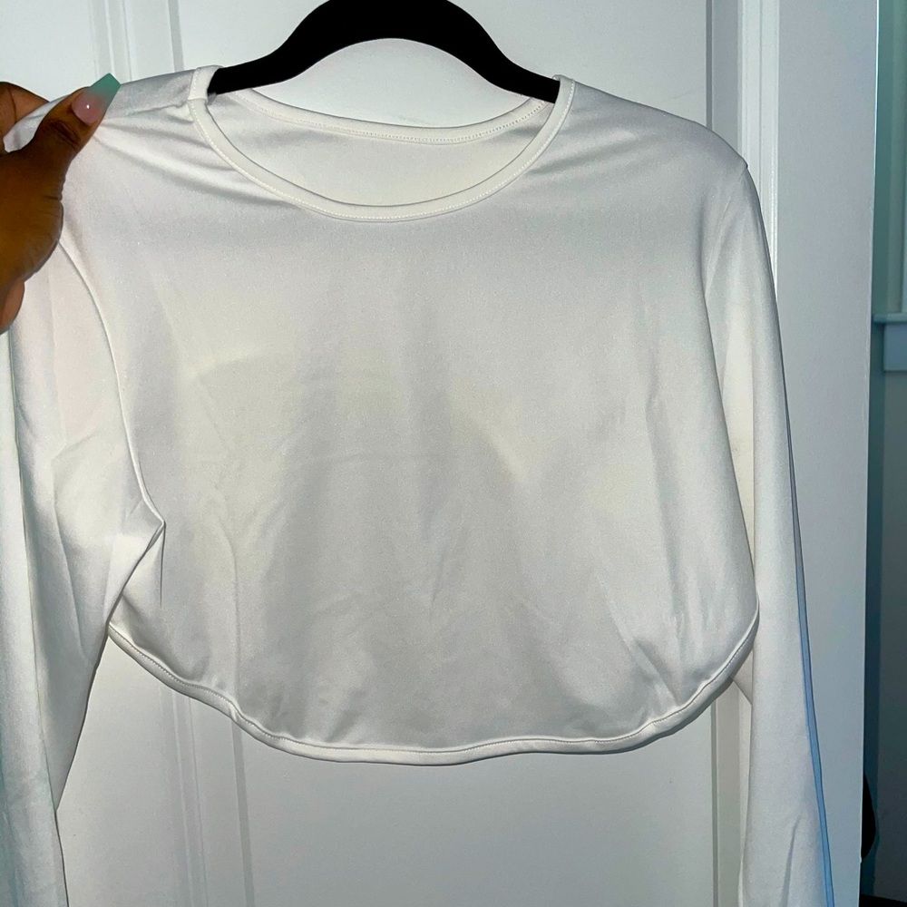 large crop long sleeve tee